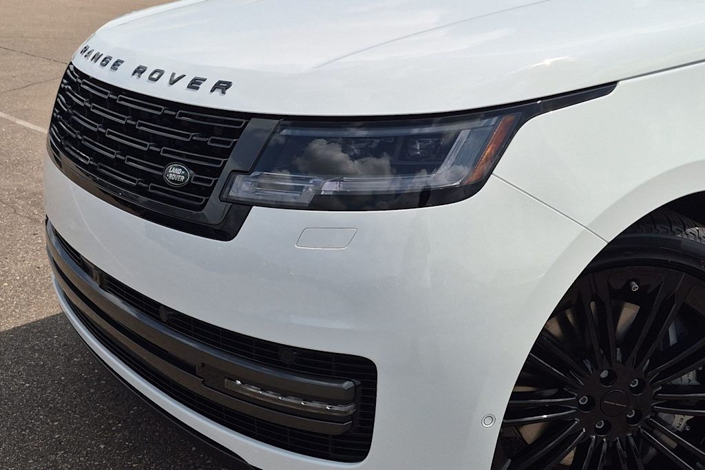 Thumbnail: 2026 Land Rover Range Rover - 23