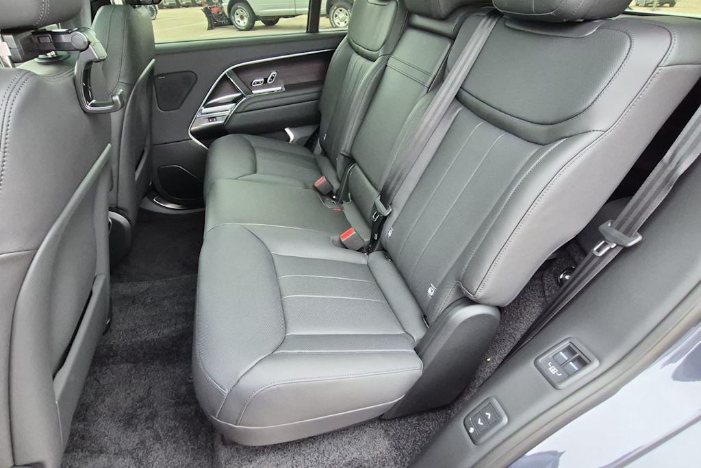 Thumbnail: 2026 Land Rover Range Rover - 27