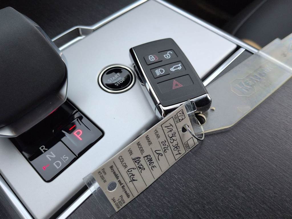 Thumbnail: 2026 Land Rover Range Rover - 17