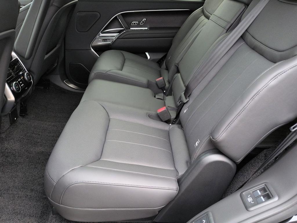 Thumbnail: 2026 Land Rover Range Rover - 27