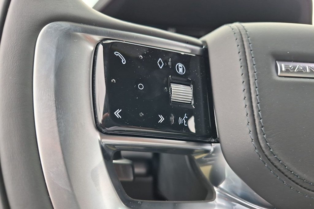 Thumbnail: 2026 Land Rover Range Rover - 27