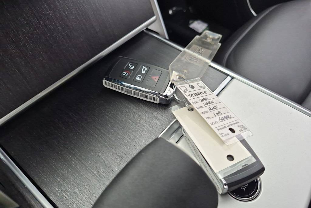 Thumbnail: 2026 Land Rover Range Rover - 16