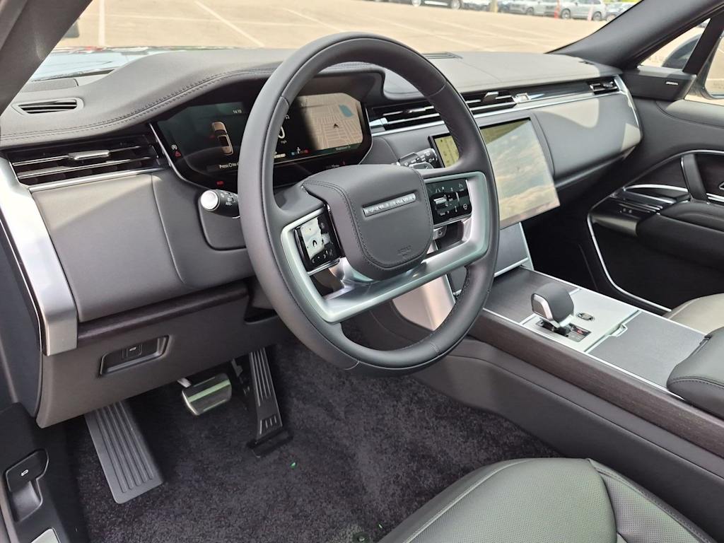 Thumbnail: 2026 Land Rover Range Rover - 2