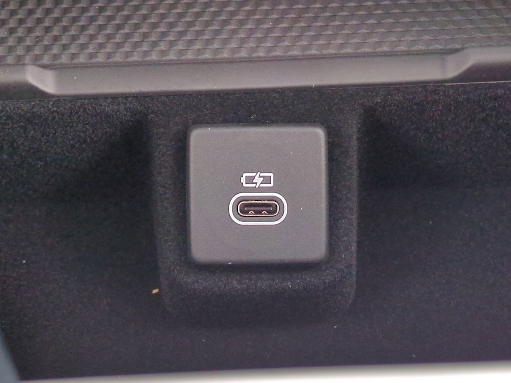 Thumbnail: 2025 Land Rover Range Rover - 35