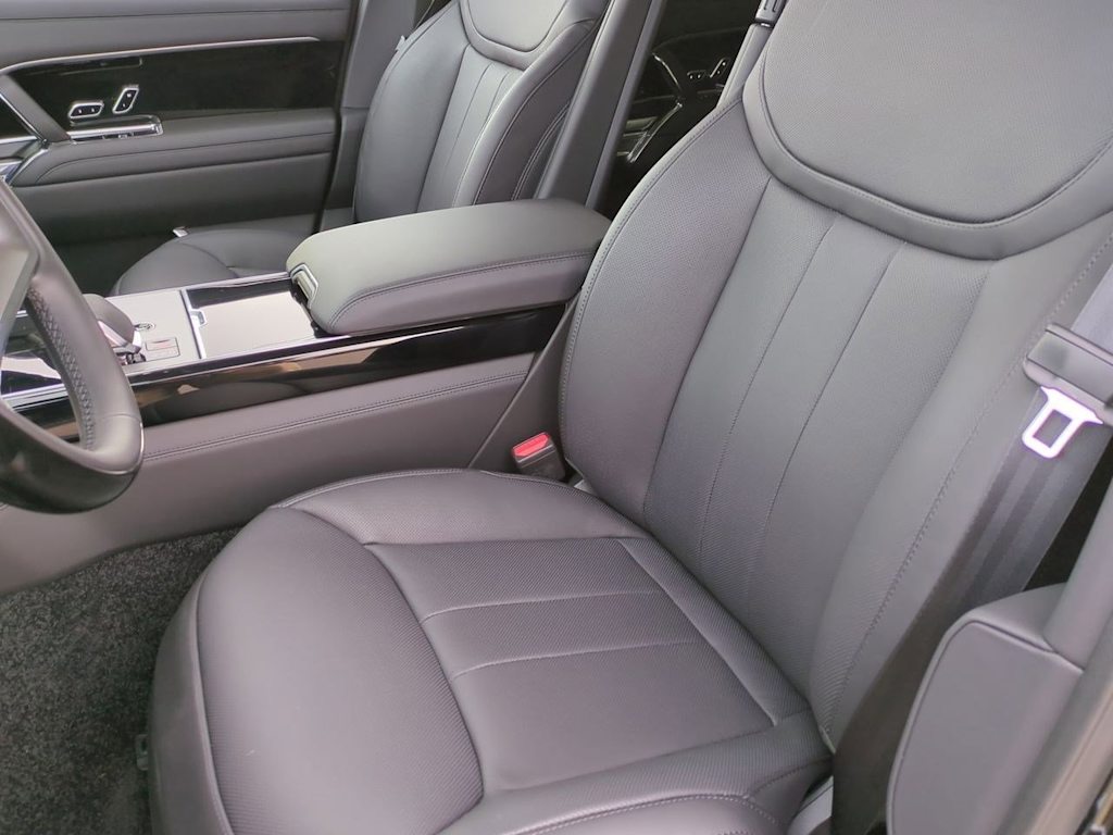 Thumbnail: 2025 Land Rover Range Rover - 10