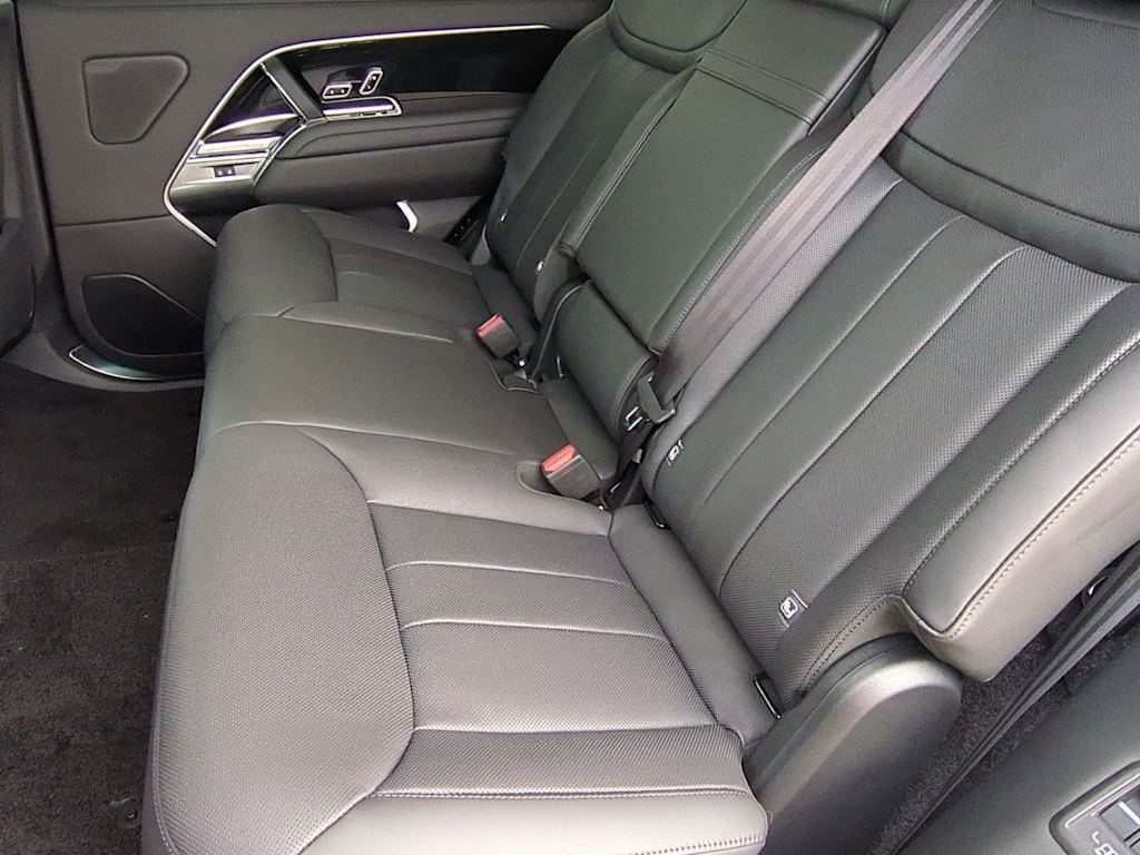 Thumbnail: 2025 Land Rover Range Rover - 26