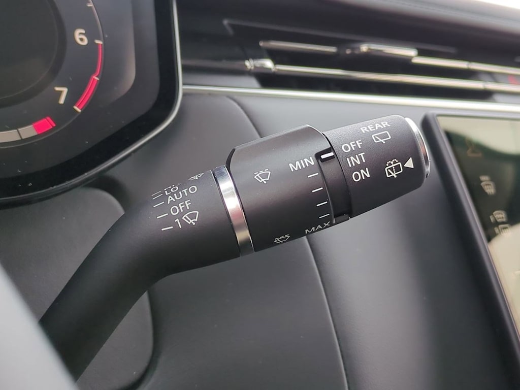 Thumbnail: 2025 Land Rover Range Rover - 31