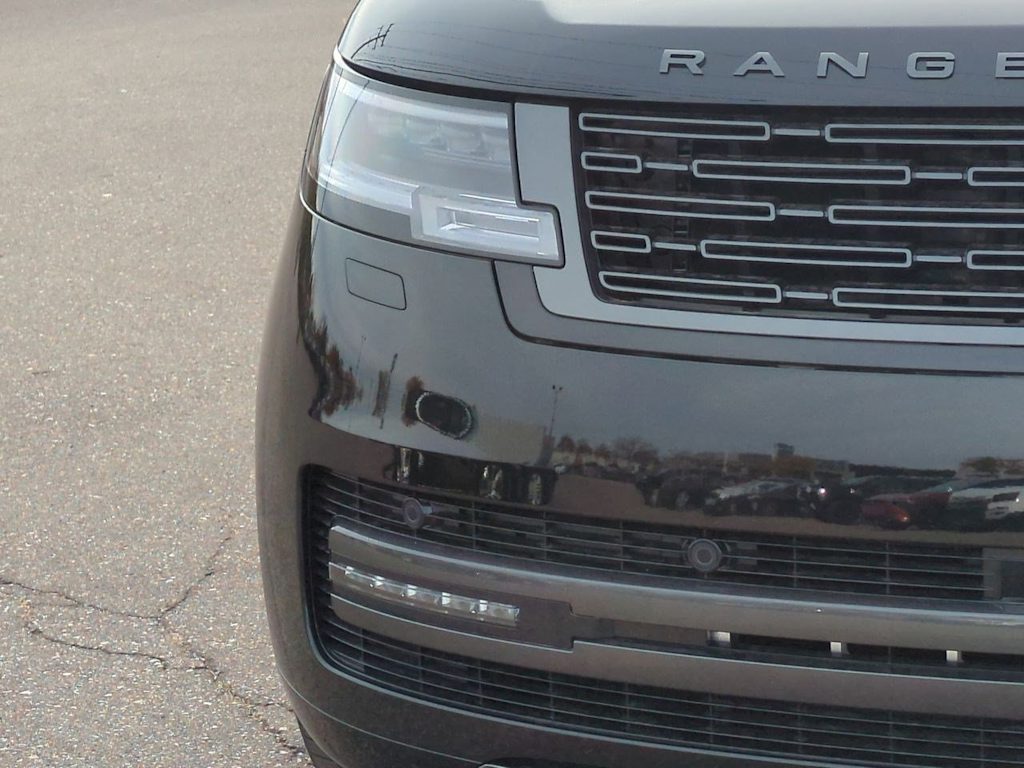 Thumbnail: 2025 Land Rover Range Rover - 7