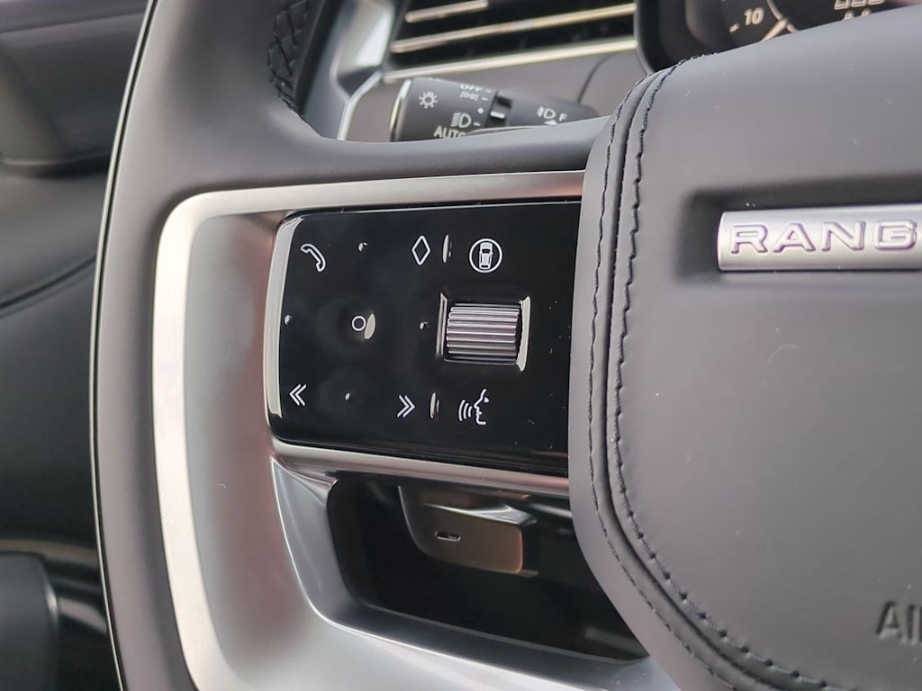 Thumbnail: 2025 Land Rover Range Rover - 29