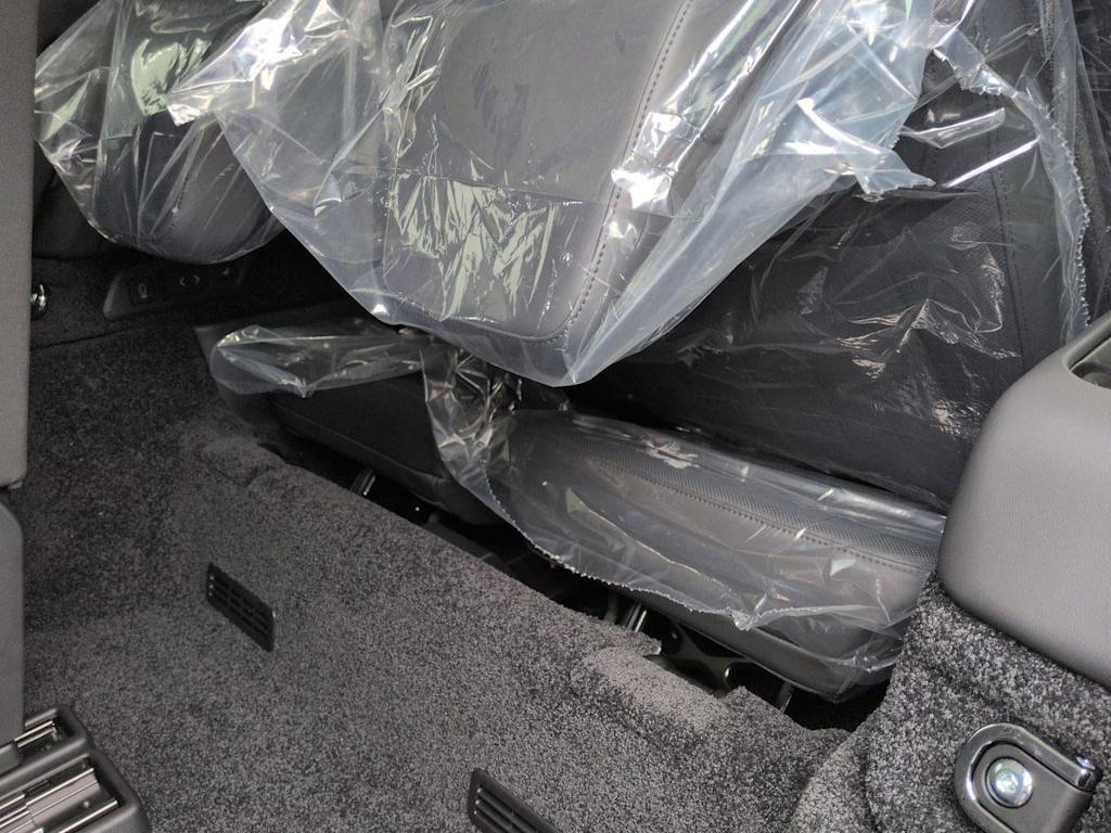 Thumbnail: 2026 Land Rover Range Rover - 27