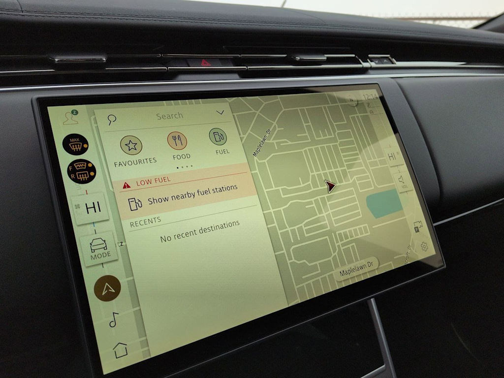 Thumbnail: 2026 Land Rover Range Rover - 15