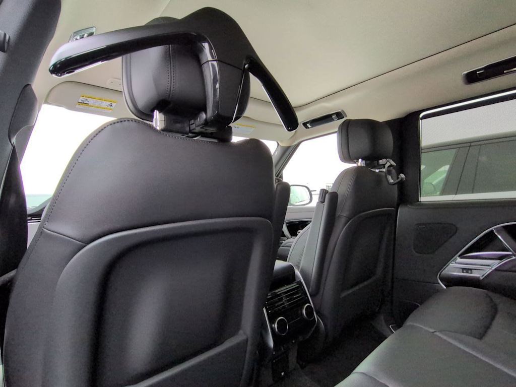 Thumbnail: 2026 Land Rover Range Rover - 13