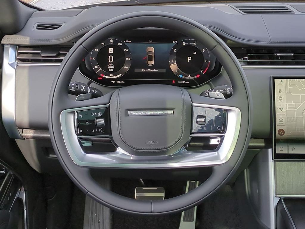 2025 Land Rover Range Rover SE 13