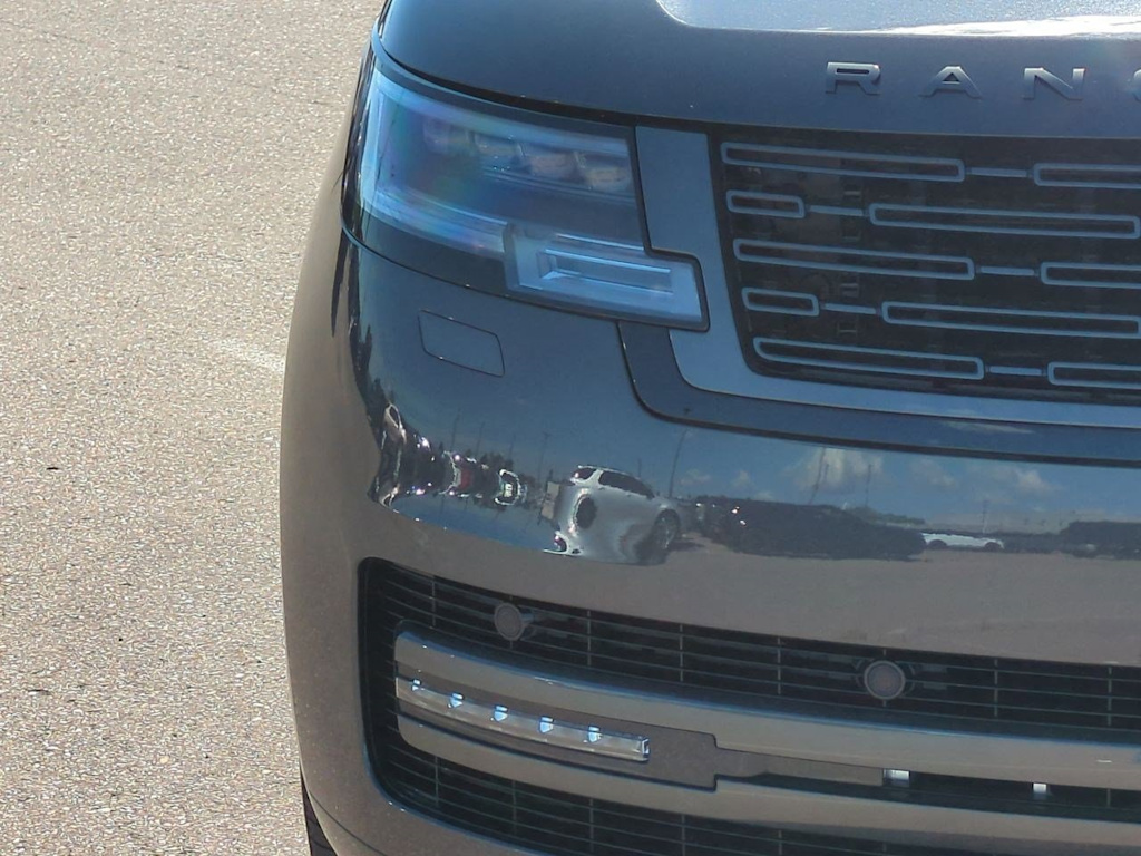 Thumbnail: 2025 Land Rover Range Rover - 6