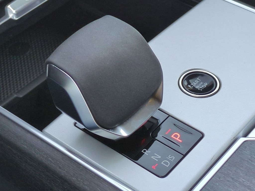 Thumbnail: 2025 Land Rover Range Rover - 34