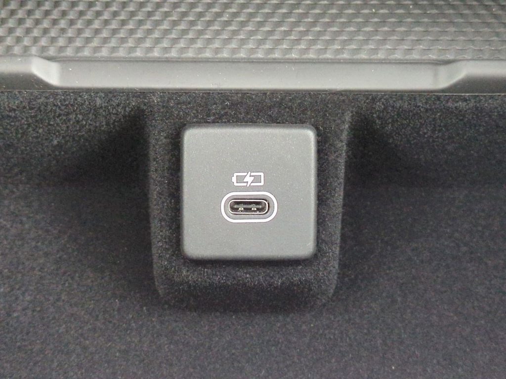 Thumbnail: 2025 Land Rover Range Rover - 33