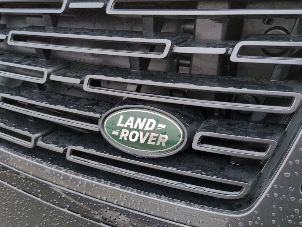 Thumbnail: 2026 Land Rover Range Rover - 5
