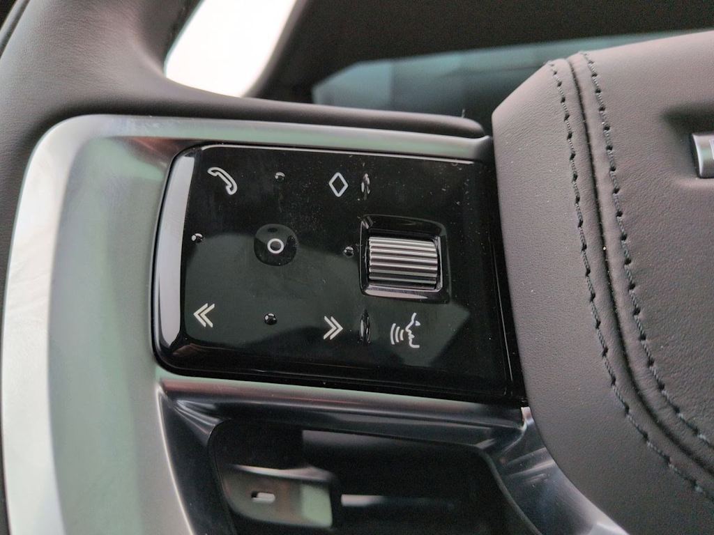 Thumbnail: 2026 Land Rover Range Rover - 30