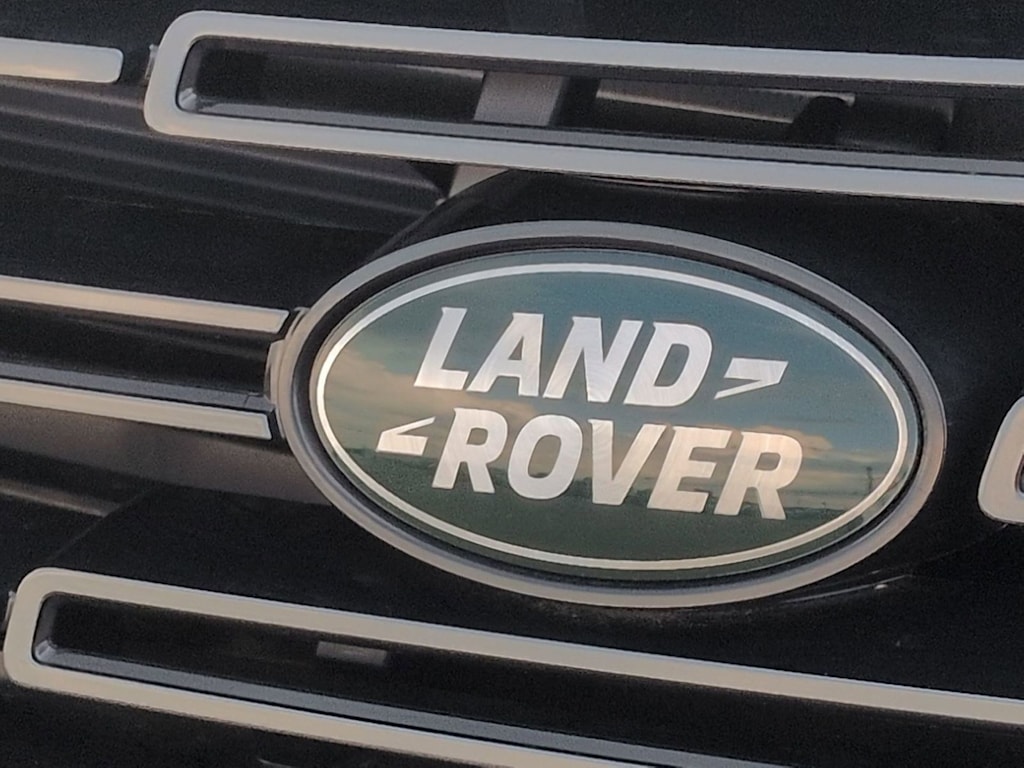 Thumbnail: 2026 Land Rover Range Rover - 7