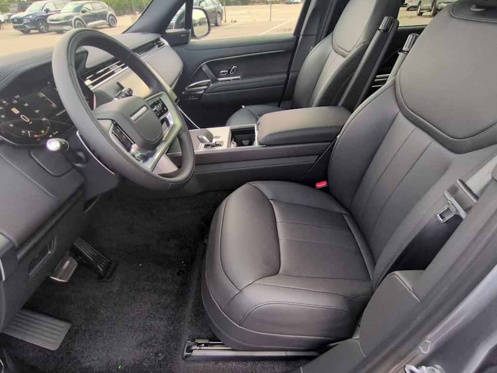 Thumbnail: 2026 Land Rover Range Rover - 11