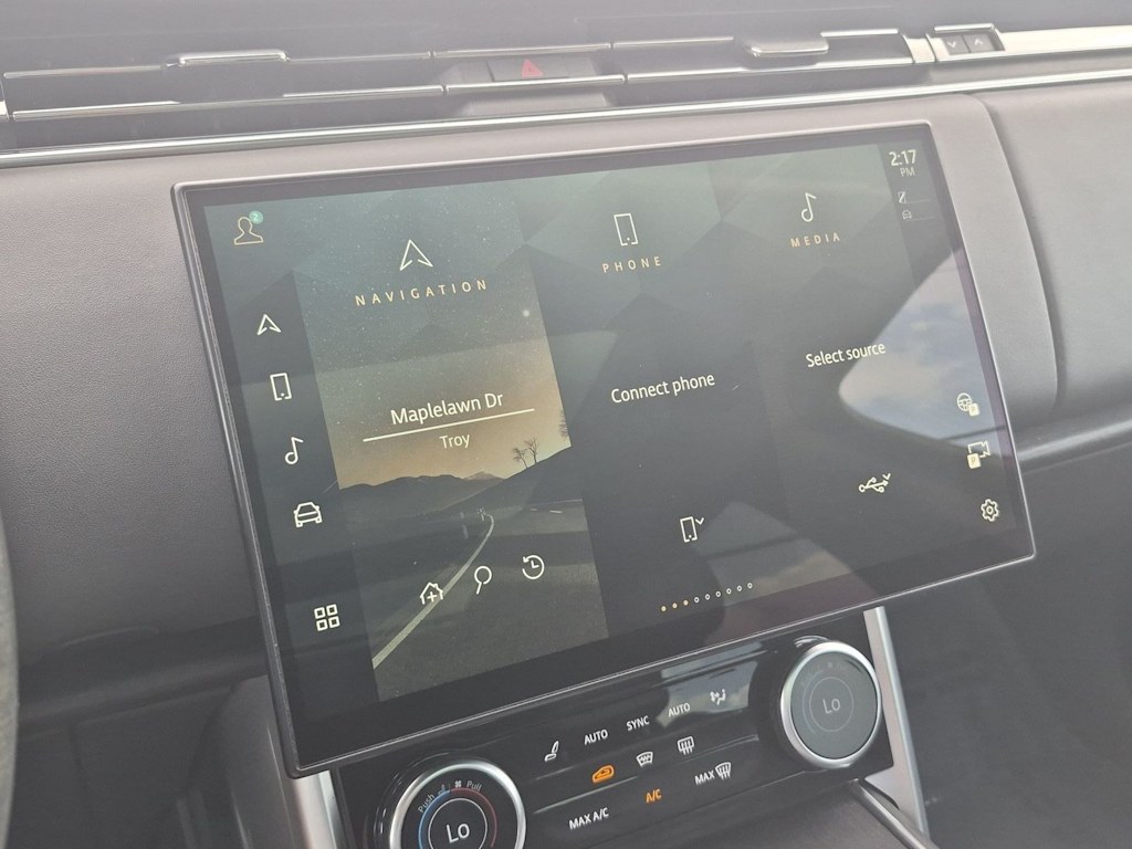 Thumbnail: 2023 Land Rover Range Rover - 14