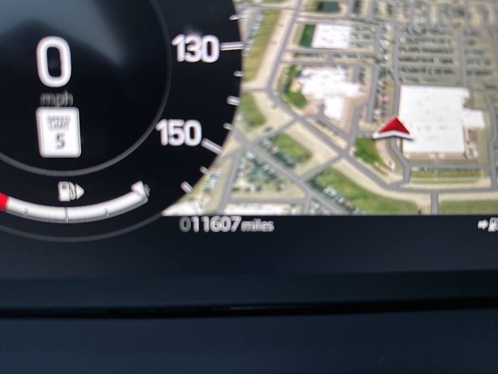 Thumbnail: 2024 Land Rover Discovery - 24