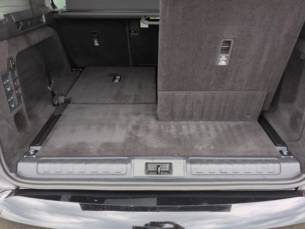 Thumbnail: 2025 Land Rover Discovery - 38
