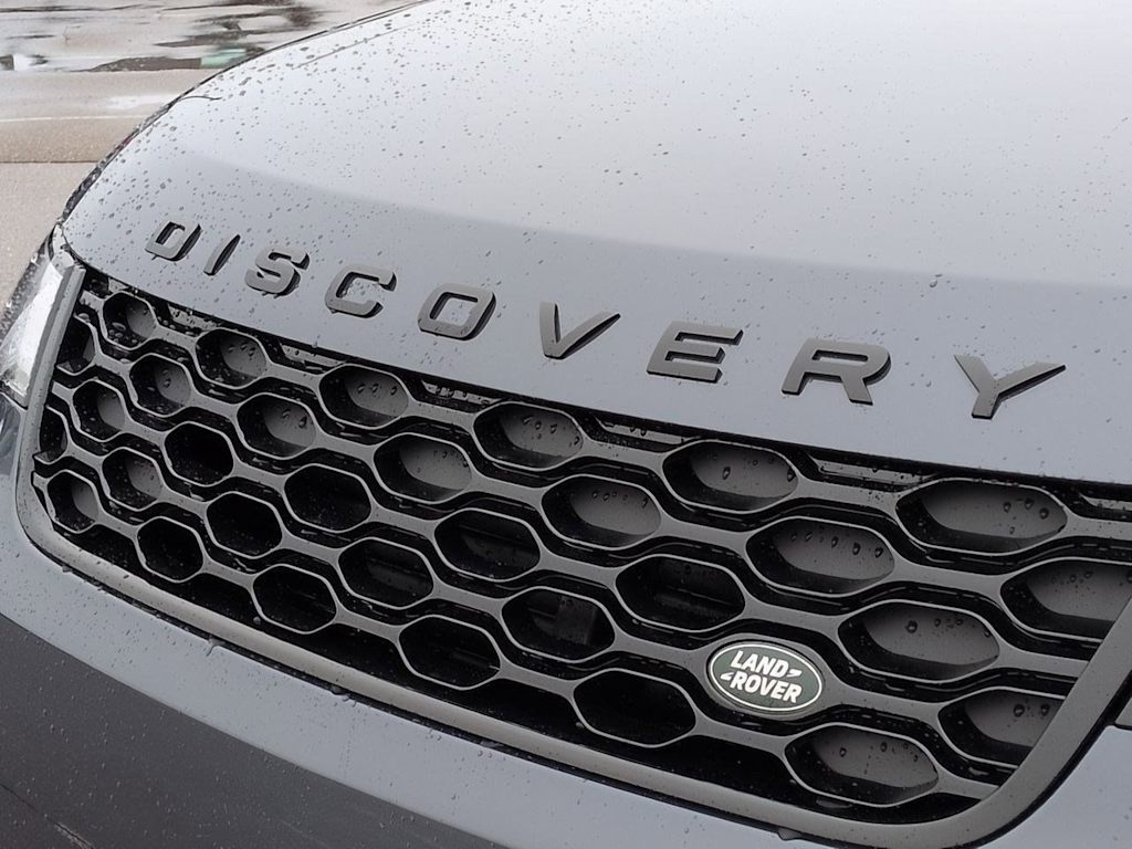 Thumbnail: 2026 Land Rover Discovery - 7