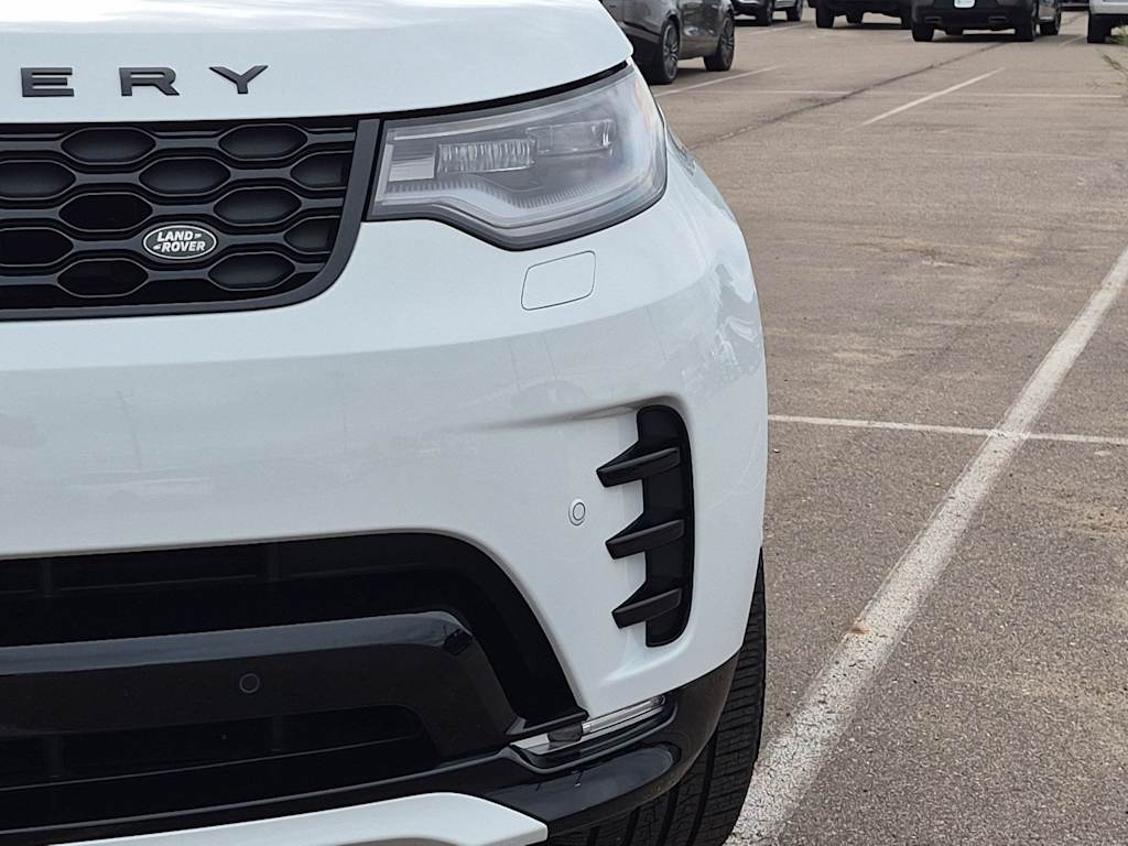 Thumbnail: 2025 Land Rover Discovery - 22