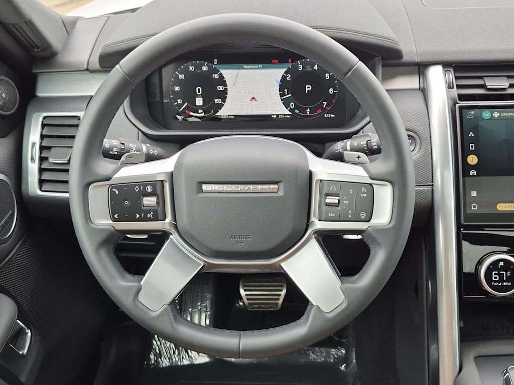 Thumbnail: 2025 Land Rover Discovery - 10