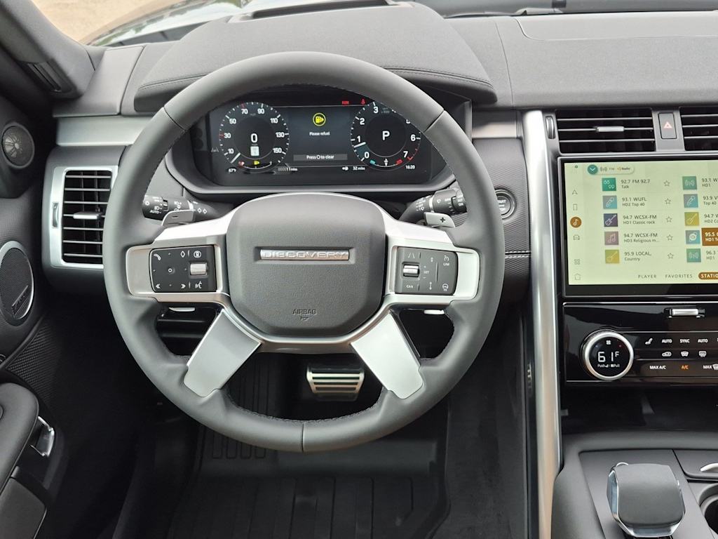 Thumbnail: 2026 Land Rover Discovery - 9