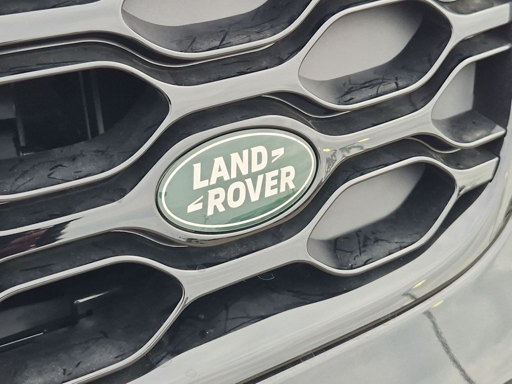 Thumbnail: 2026 Land Rover Discovery - 24
