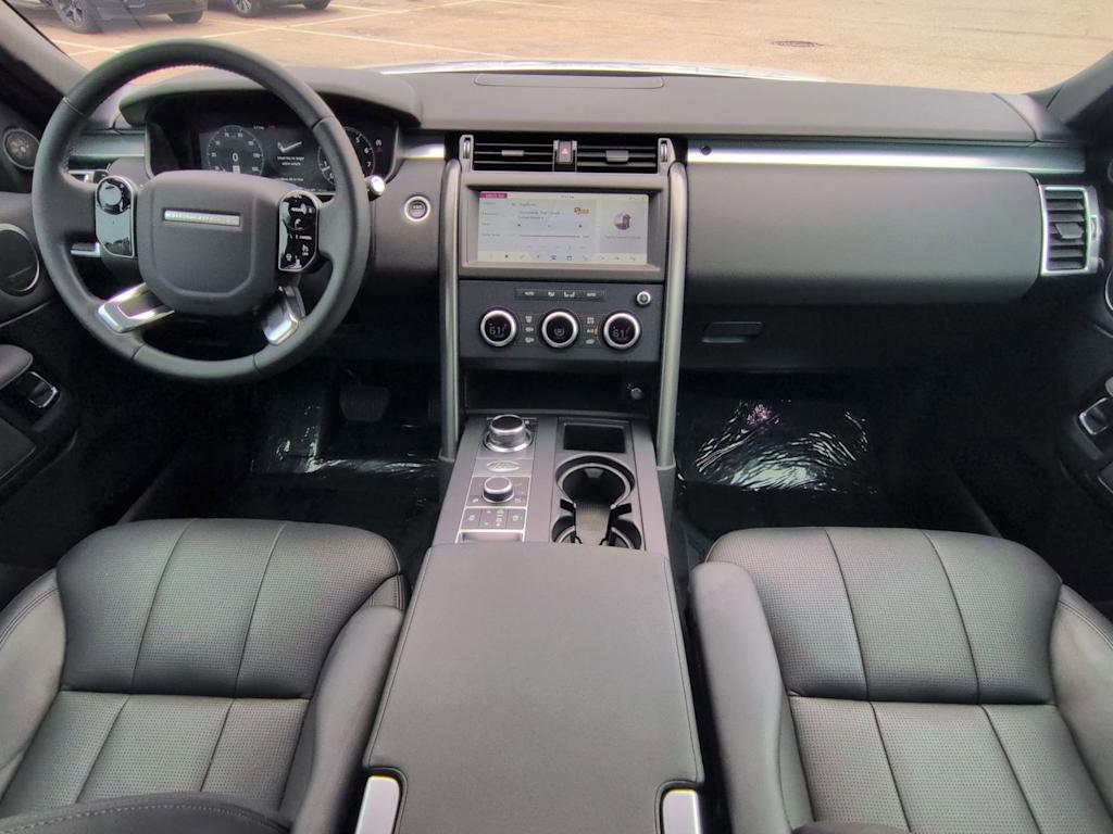 Thumbnail: 2020 Land Rover Discovery - 10