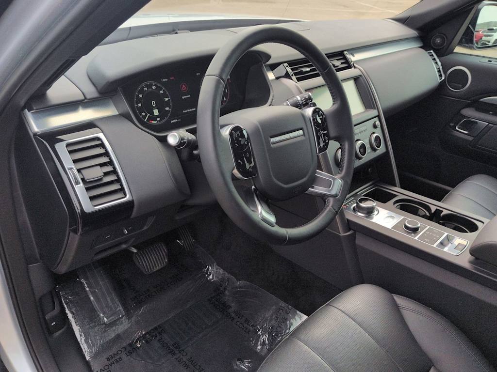 Thumbnail: 2020 Land Rover Discovery - 2