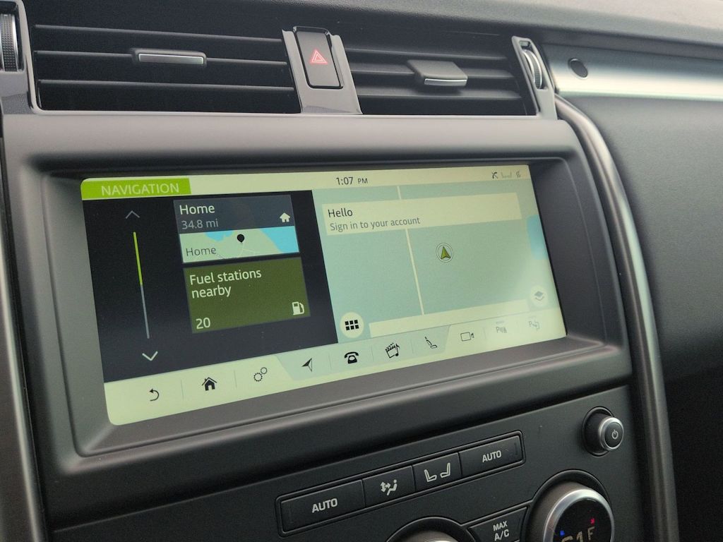 Thumbnail: 2020 Land Rover Discovery - 33