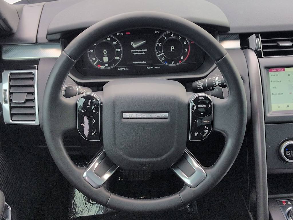 Thumbnail: 2020 Land Rover Discovery - 14