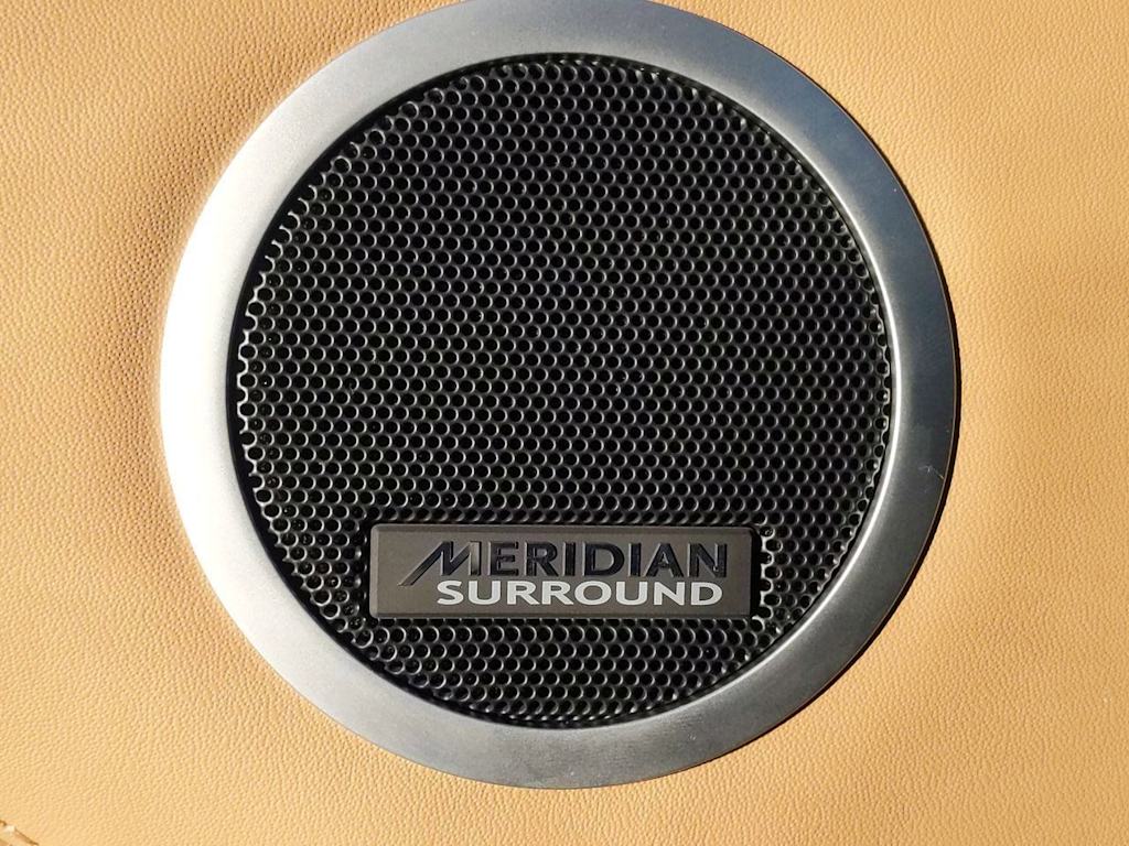 Thumbnail: 2025 Land Rover Discovery - 35