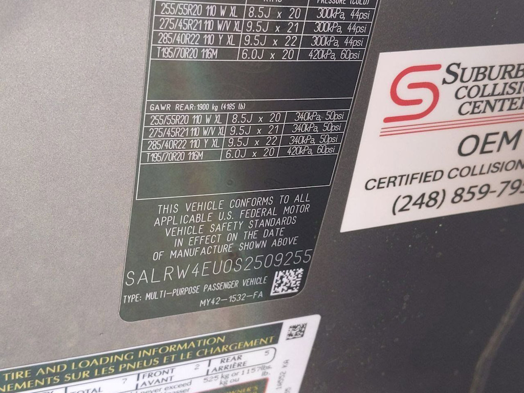 Thumbnail: 2025 Land Rover Discovery - 20