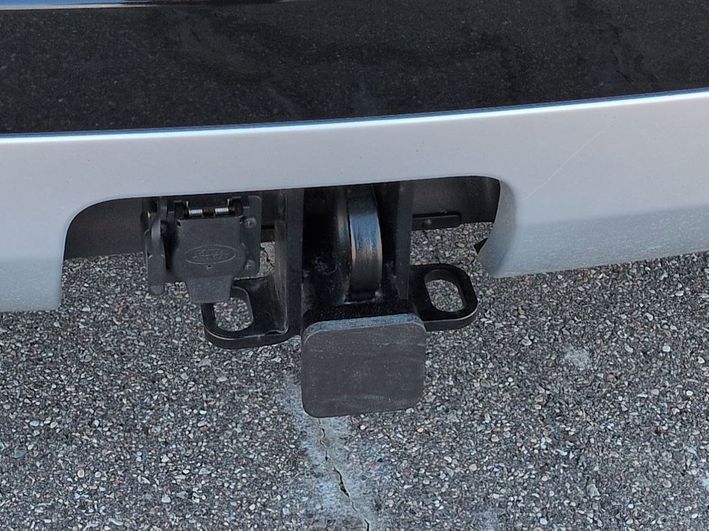 Thumbnail: 2025 Land Rover Discovery - 38