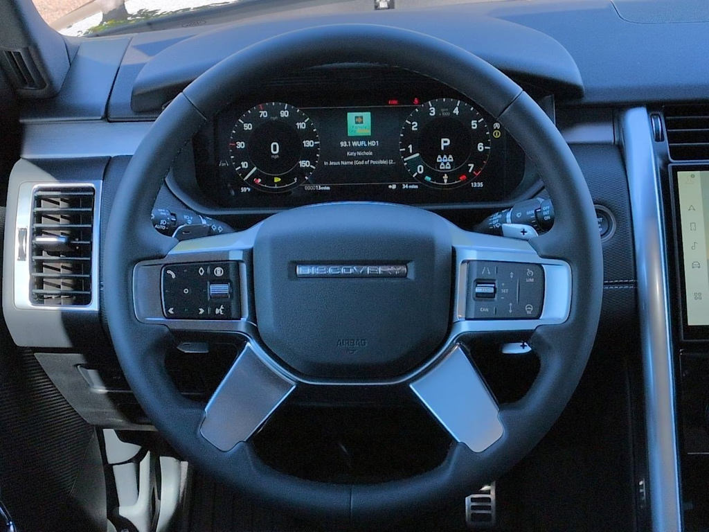 Thumbnail: 2026 Land Rover Discovery - 12