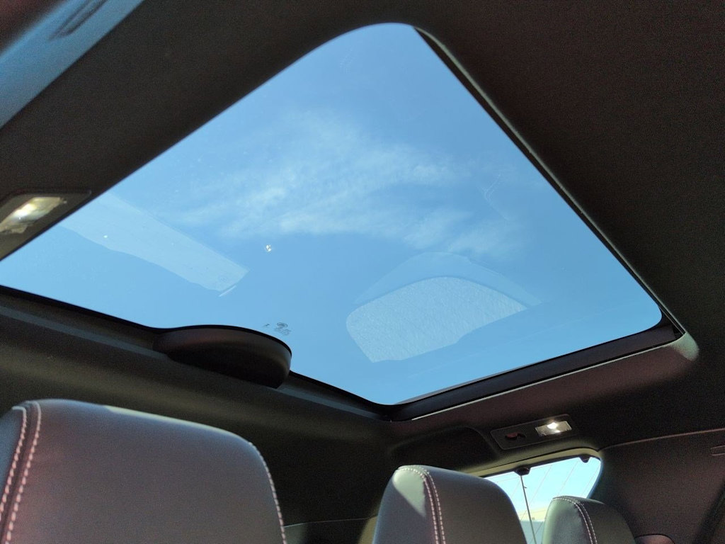 Thumbnail: 2026 Land Rover Discovery - 27