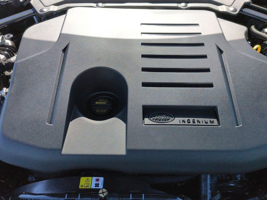 Thumbnail: 2026 Land Rover Discovery - 13