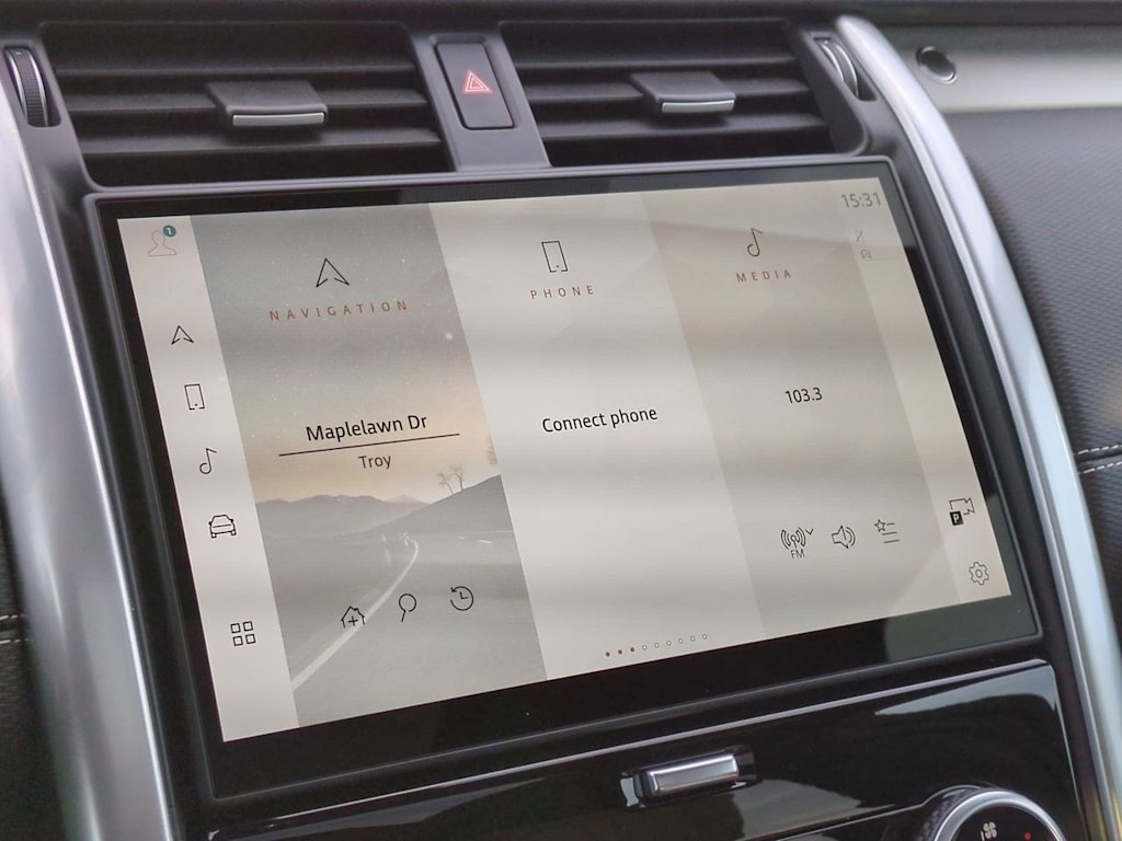 Thumbnail: 2026 Land Rover Discovery - 33