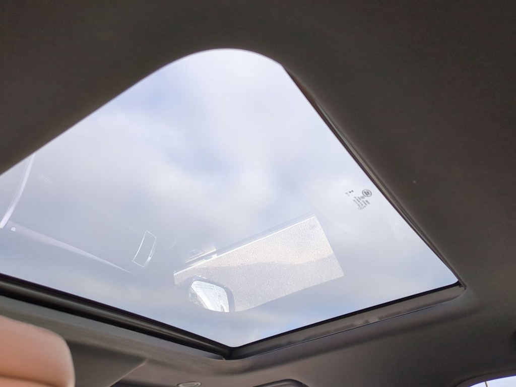 Thumbnail: 2026 Land Rover Discovery - 26