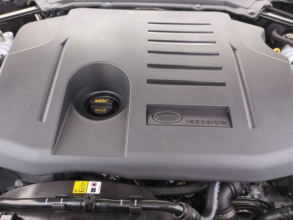 Thumbnail: 2026 Land Rover Discovery - 14