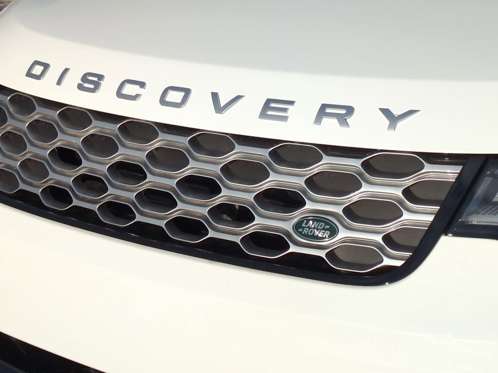 Thumbnail: 2026 Land Rover Discovery - 24