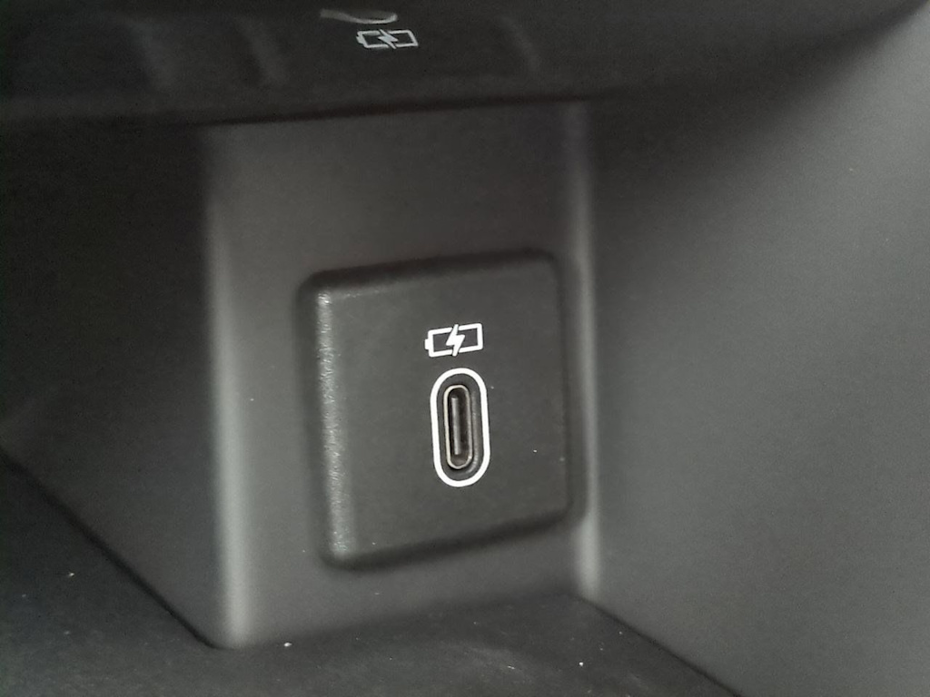 Thumbnail: 2026 Land Rover Discovery - 33