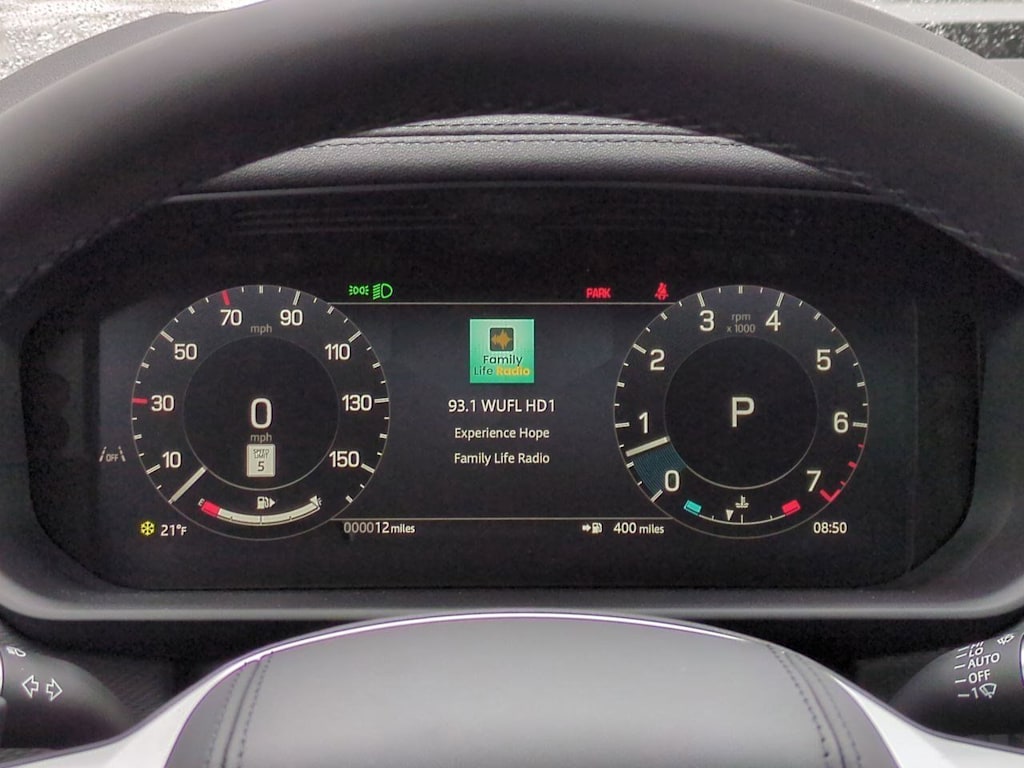 Thumbnail: 2026 Land Rover Discovery - 14