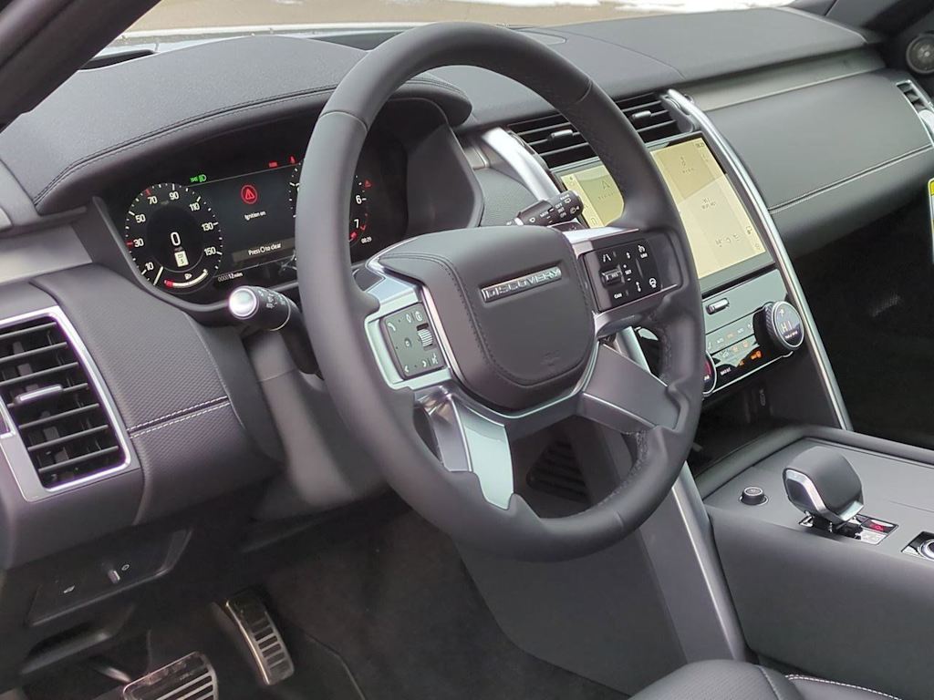 Thumbnail: 2026 Land Rover Discovery - 2