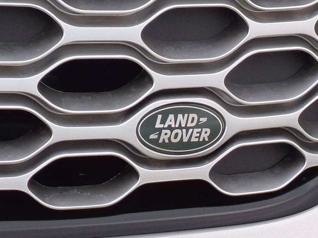 Thumbnail: 2026 Land Rover Discovery - 25